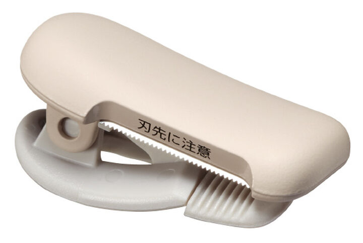 Karu Cut clip-type masking tape cutter 10~15mm Light Brown