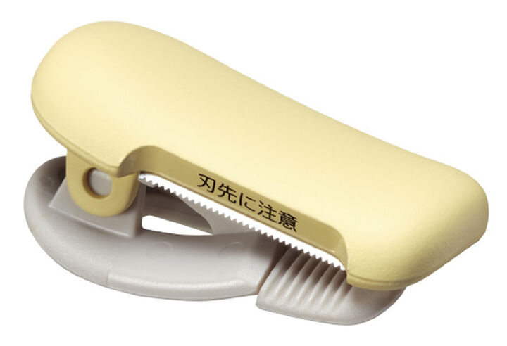 Karu Cut clip-type masking tape cutter 10~15mm Light Yellow