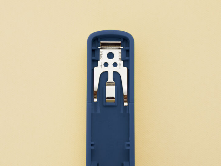 KOKUYO ME Portable Stapler Graphite Blue,GRAPHITE BLUE, medium image number 3